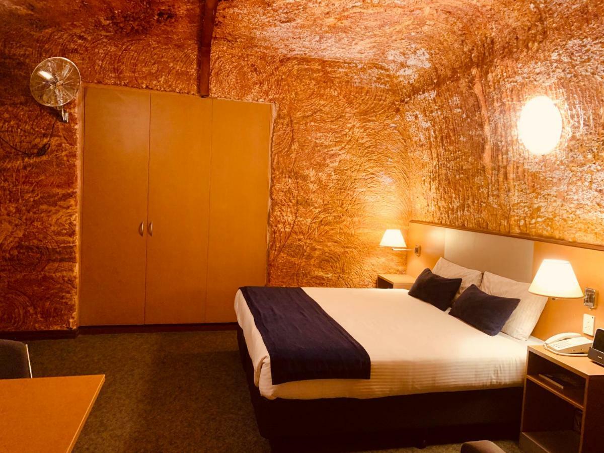 Desert Cave Hotel Coober Pedy Eksteriør bilde