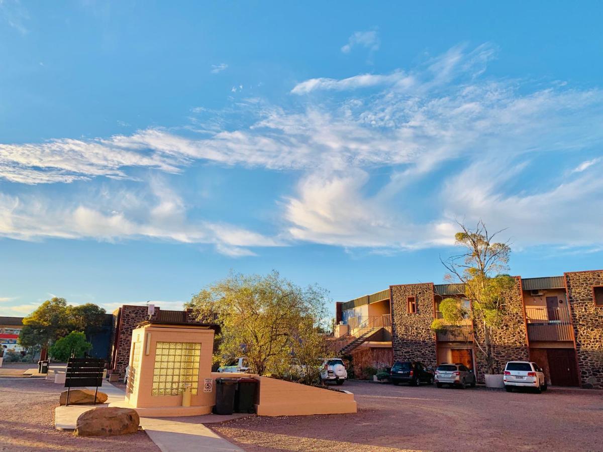 Desert Cave Hotel Coober Pedy Eksteriør bilde